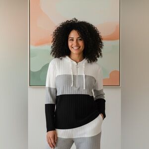 2 for $15 NWOT SHEIN Black, Gray and White Women’s Top